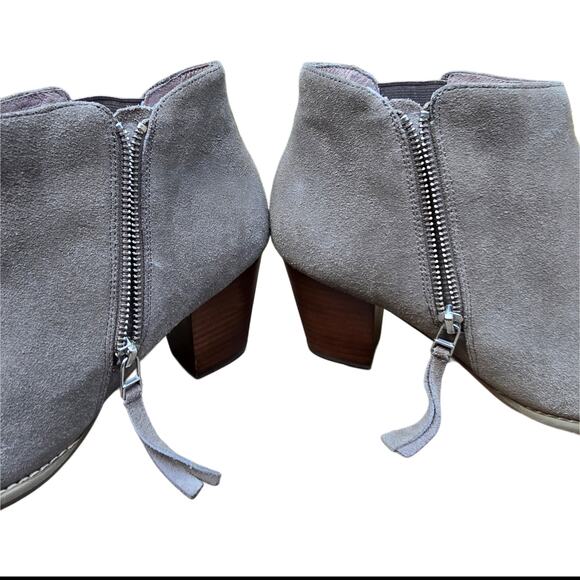 Vionic Size 10 Ankle Boots Suede Leather Heeled Bootie Taupe Sterling Side Zip - Picture 1 of 13